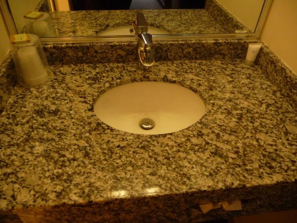 Super 8 by Wyndham Kamloops East : photo 3 de la chambre chambre lit queen-size - non-fumeurs