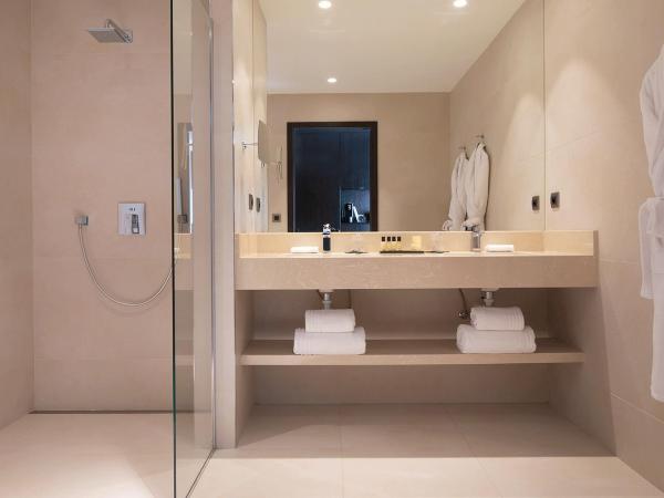 Royal Hainaut Spa & Resort Hotel : photo 4 de la chambre suite en duplex