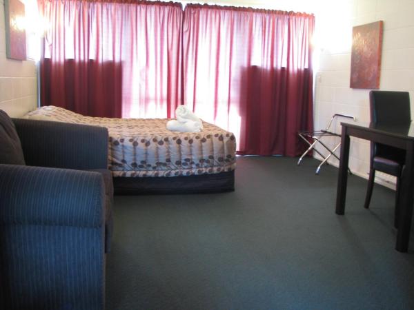 Greenview Motel : photo 9 de la chambre studio lit queen-size