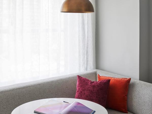 21c Museum Hotel Chicago : photo 8 de la chambre chambre deluxe avec 2 lits doubles