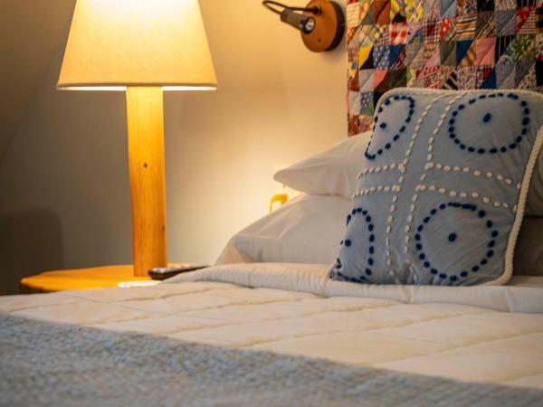 Hotel Broad Ripple : photo 5 de la chambre chambre lit king-size avec balcon