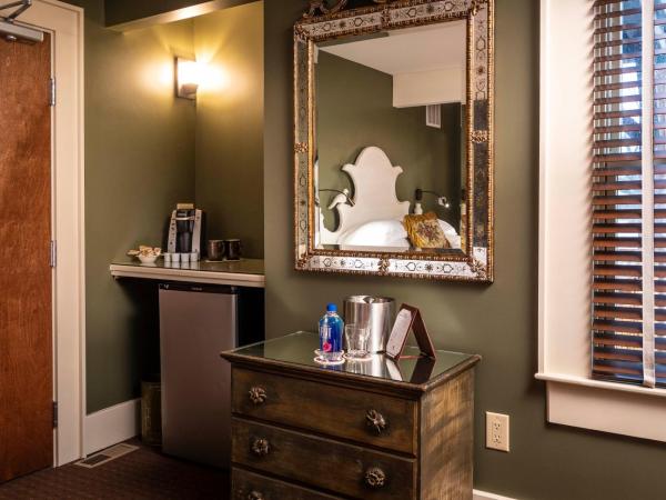 Hotel Broad Ripple : photo 10 de la chambre chambre lit king-size