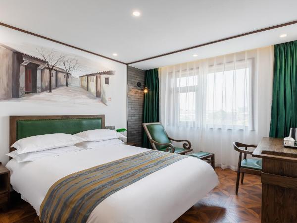 Time Traveller Hotel - Near Prince Gong's Mansion, Beihai Park, Tian'anmen Square, Nanluoguxiang Hutong, Huguosi Hutong Snack Street, 5 minutes walk away from Ping'anli Subway Station, Free ice cream and laundry service,English communication well : photo 2 de la chambre chambre double