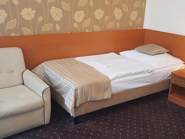 Novoměstský hotel : photo 1 de la chambre chambre simple avec salle de bains