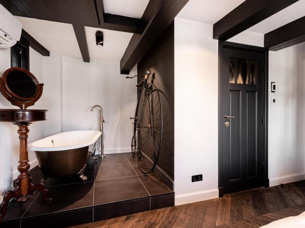 Boutique Hotel The Craftsmen : photo 1 de la chambre hébergement double deluxe - vue sur canal - le fabricant de vélos