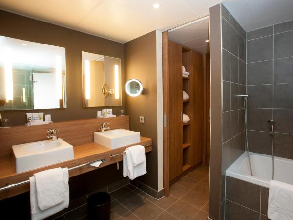 Mercure Hotel Den Haag Central : photo 6 de la chambre suite supérieure 