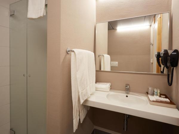 DC HOTEL INTERNATIONAL : photo 1 de la chambre chambre simple