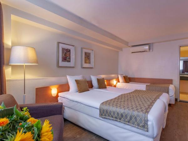 Avenue Hotel : photo 6 de la chambre chambre quadruple