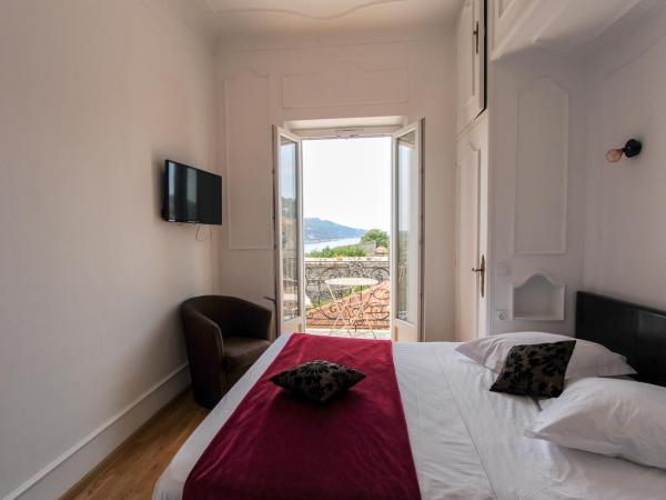 Le Vauban : photo 1 de la chambre chambre lit queen-size - vue sur mer