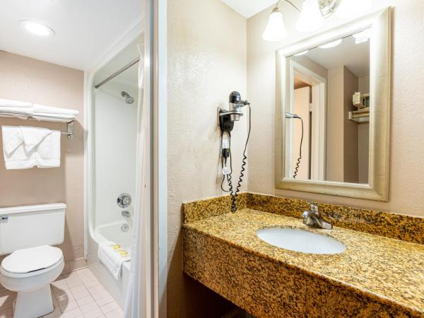 Sundial Inn : photo 3 de la chambre chambre deluxe avec 2 lits doubles