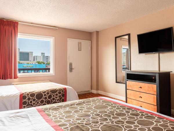 Sundial Inn : photo 2 de la chambre chambre deluxe avec 2 lits doubles