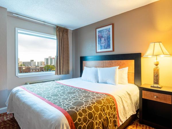 Sundial Inn : photo 1 de la chambre chambre lit king-size