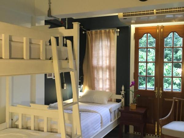 Bed in Town : photo 1 de la chambre chambre familiale