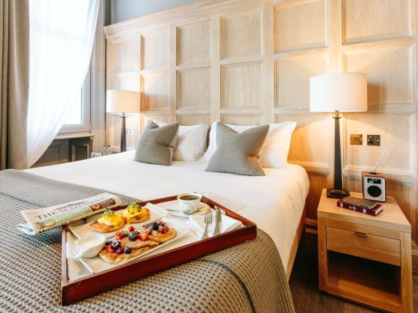 The Scotsman Hotel : photo 10 de la chambre feature twin or double room city view
