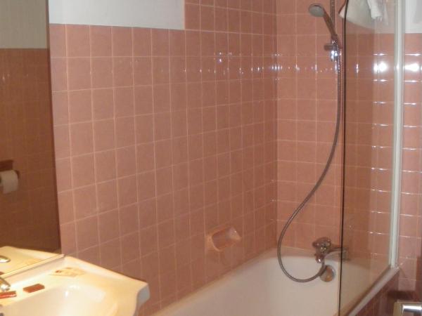 Hotel Le Grand Tetras : photo 4 de la chambre chambre triple