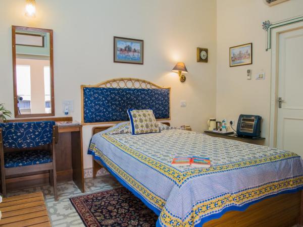 Hotel Arya Niwas : photo 7 de la chambre chambre simple standard