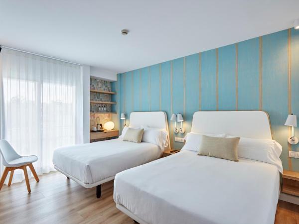 Hotel Anabel : photo 6 de la chambre chambre quadruple confort