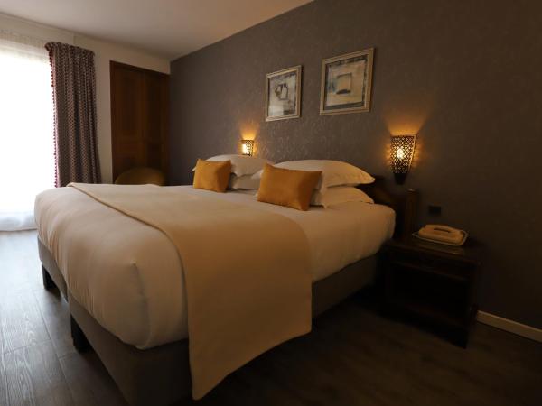 Hotel Des Tuileries : photo 2 de la chambre chambre double avec balcon