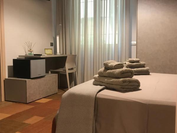 via roma 12 VERONA : photo 4 de la chambre chambre double