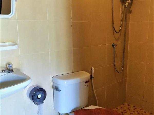 Uphill Cottage : photo 5 de la chambre chambre de luxe avec vue sur la mer