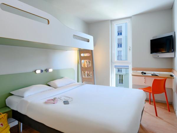 ibis budget Besançon Centre Gare : photo 9 de la chambre chambre triple