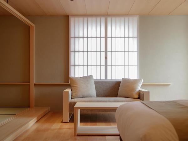 Kaminarimon Ryokan : photo 10 de la chambre suite familiale