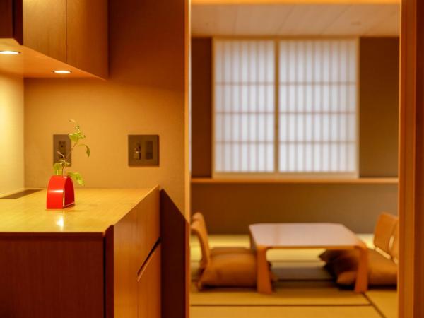 Kaminarimon Ryokan : photo 5 de la chambre chambre quadruple de style japonais