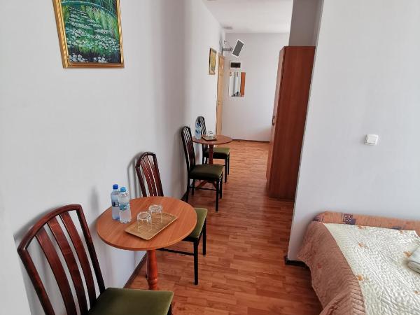 Hotel TERESITA : photo 4 de la chambre chambre quadruple avec salle de bains privative