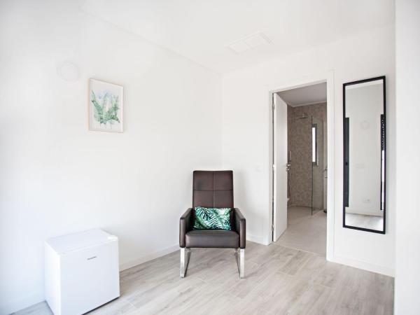 Faro Clara Suites : photo 5 de la chambre chambre double standard