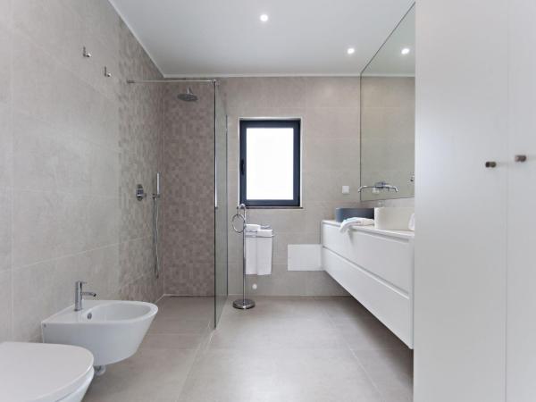 Faro Clara Suites : photo 3 de la chambre chambre double standard