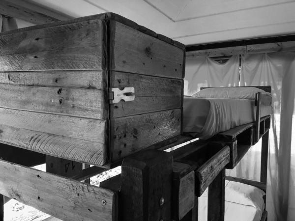 The Eco Palace Hostel : photo 5 de la chambre lit simple dans dortoir de 10 lits