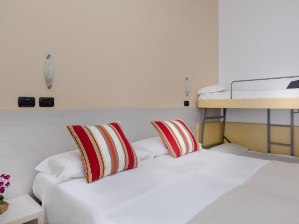 Hotel Maria Serena : photo 5 de la chambre chambre quadruple confort