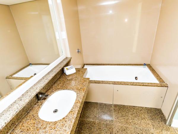 Ocean Palace All Inclusive Premium : photo 7 de la chambre family suite with sea view (2 adults + 3 children) - all inclusive premium