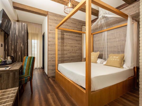Best Western Maison B Hotel : photo 6 de la chambre chambre double ou lits jumeaux de luxe avec balcon et vue sur la mer 