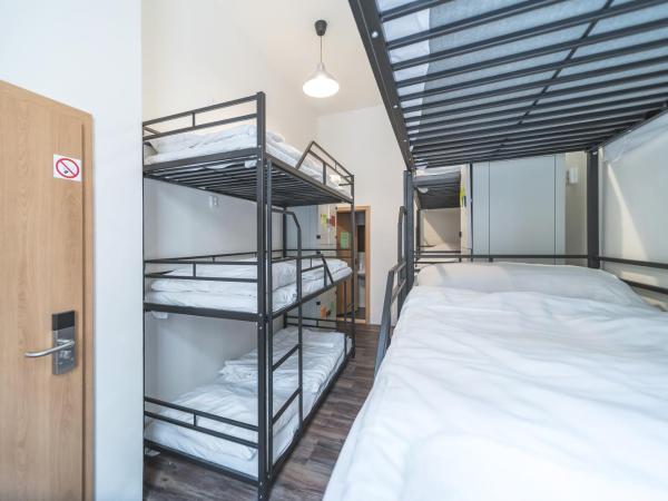 Hostel Orange : photo 3 de la chambre lit simple dans un dortoir mixte de 9 lits