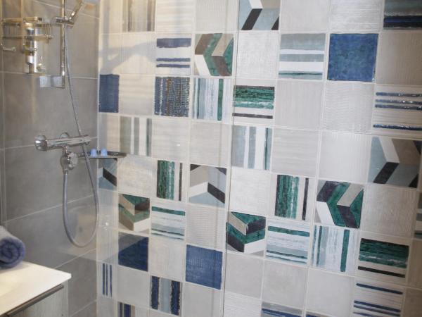 La Campagne St Lazare - Restaurant Chambres d'Hôtes Piscine & SPA : photo 3 de la chambre appartement - côté piscine