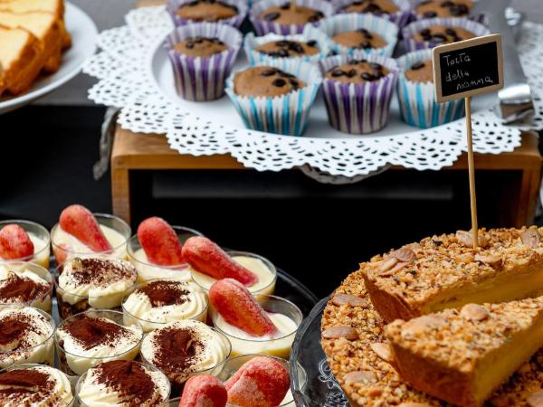 Sovrana Hotel & SPA : photo 7 de la chambre chambre double avec balcon