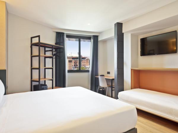 Hotel Brick Barcelona : photo 2 de la chambre chambre triple