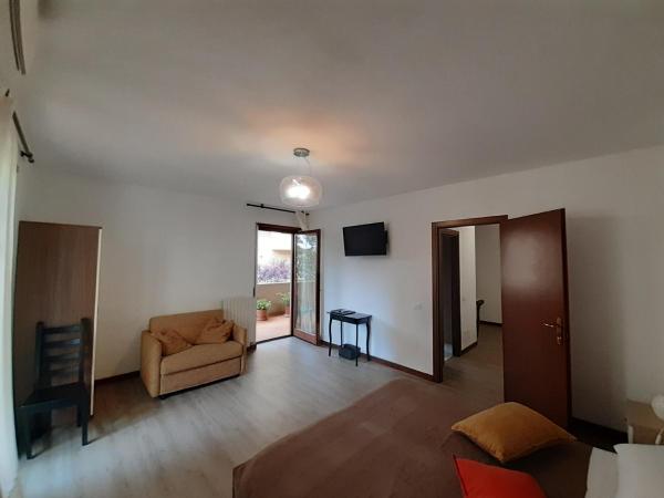 Nottetempo Verona : photo 4 de la chambre chambre de luxe (2 adultes + 1 enfant) avec salle de bains commune