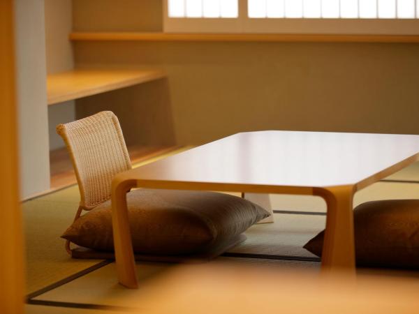 Kaminarimon Ryokan : photo 9 de la chambre suite familiale