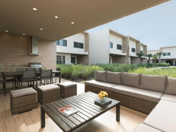 Magic Village Views Trademark Collection by Wyndham : photo 4 de la chambre villa 3 chambres deluxe avec barbecue et bain à remous