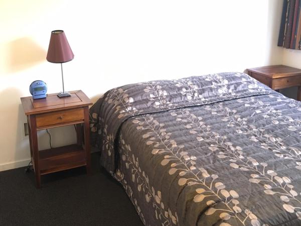 Woodlands Motels And Apartments : photo 3 de la chambre appartement standard