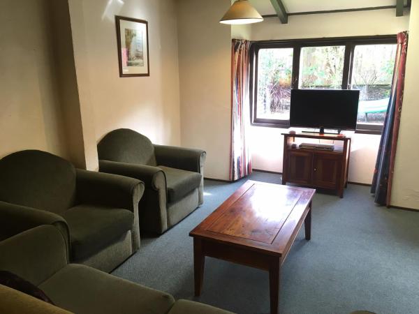 Woodlands Motels And Apartments : photo 1 de la chambre appartement standard