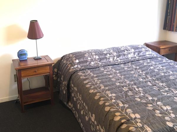 Woodlands Motels And Apartments : photo 2 de la chambre chambre familiale standard