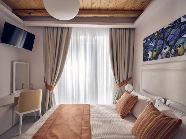 Arcs Boutique Villa Hotel : photo 8 de la chambre suite caprice avec jacuzzi extérieur - vue sur mer