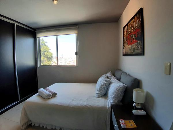 BECERRA Homestay : photo 3 de la chambre chambre double avec salle de bains commune