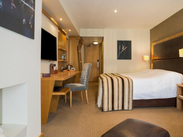 The Big Blue Hotel - Blackpool Pleasure Beach : photo 2 de la chambre chambre double deluxe (2 adultes + 1 enfant)