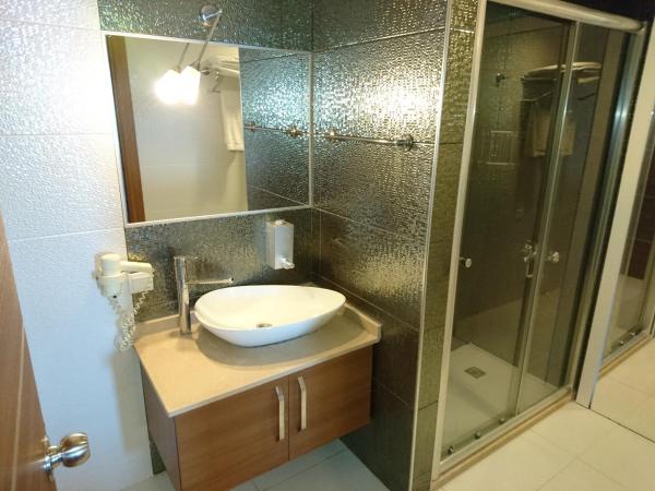 The Corner Park Hotel : photo 5 de la chambre chambre lits jumeaux standard - vue sur mer