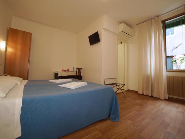 Hotel Canada : photo 9 de la chambre chambre double ou lits jumeaux standard