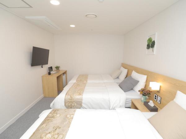 Line Hotel Myeongdong : photo 5 de la chambre chambre triple - sans fenêtre